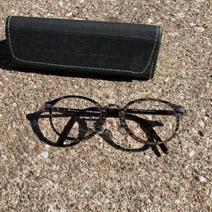 David Green Frames "Perk"